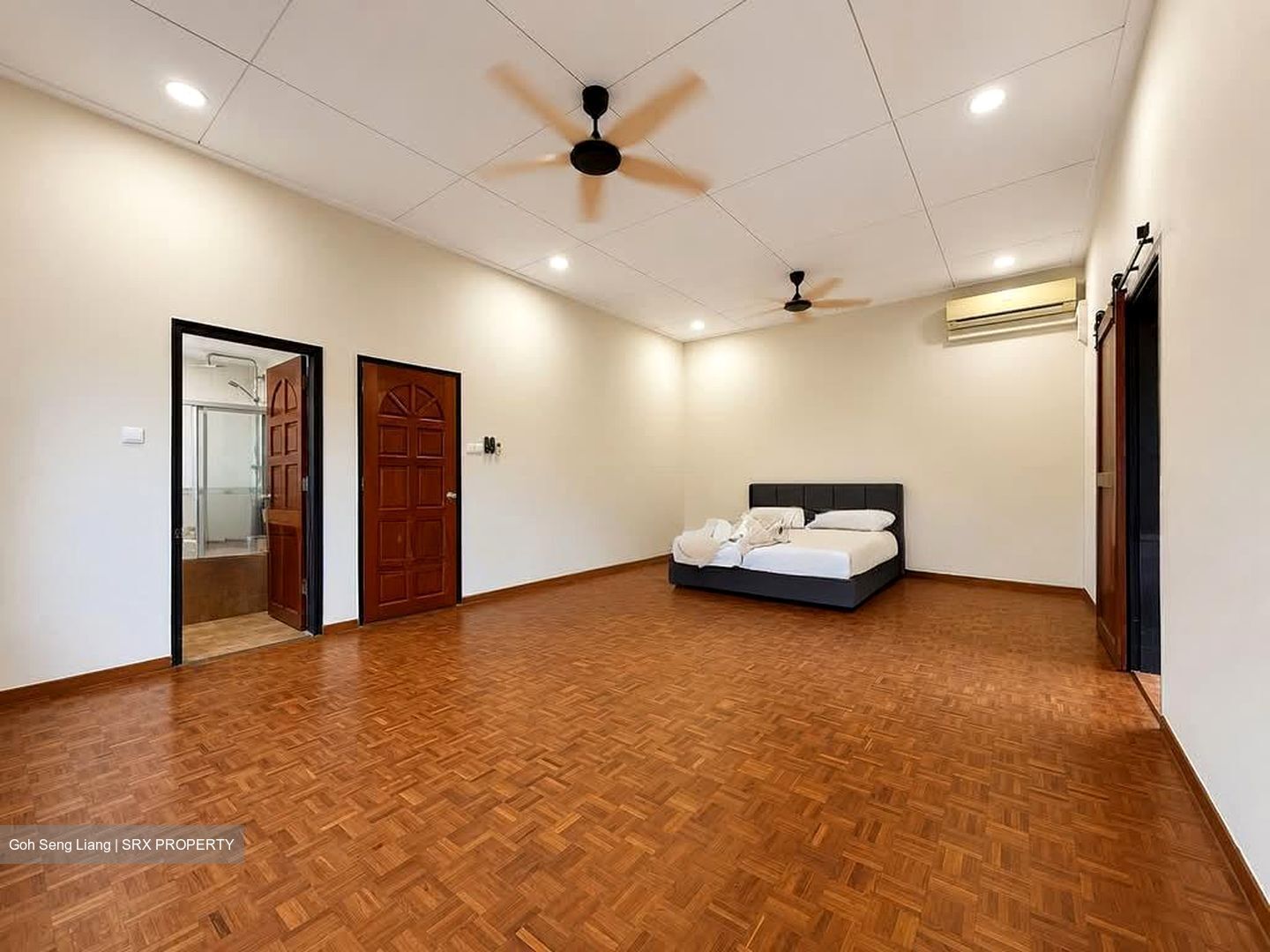 Pasir Ris Beach Park (D18), Semi-Detached #588896041